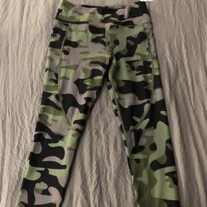 Zyia Camo Light and Tight Pocket leggings XXXL